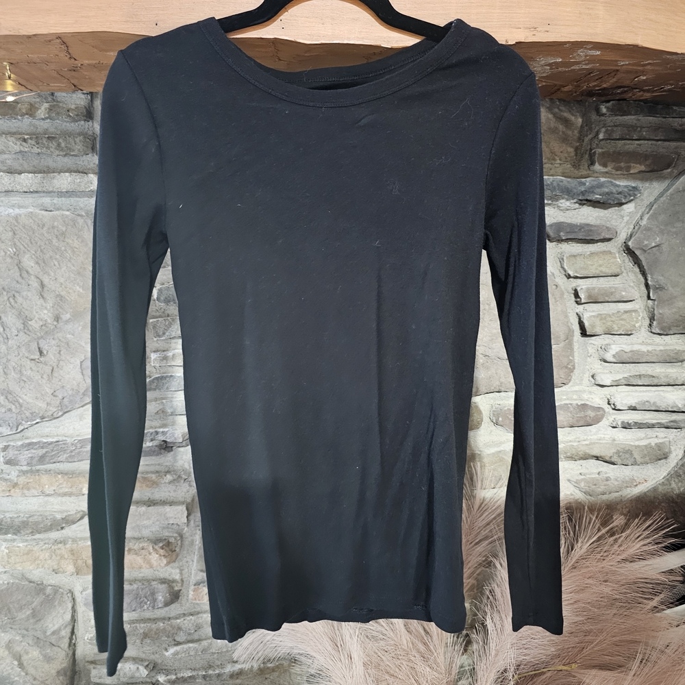 GAP Black Long Sleeve Tee
